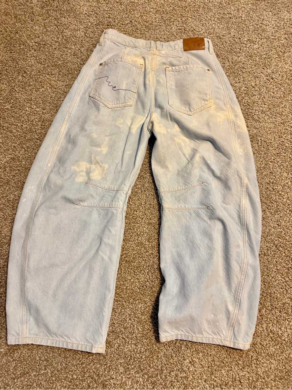Womens Faded & (Acid Washed) Light Blue Barrel Jeans - Picture 3 of 8